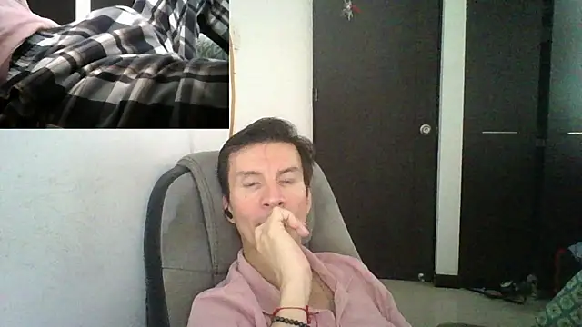 Snapshot of fieryloves chatting on 02/16/25, 12:32 fieryloves online show from 02/16/25, 12:32