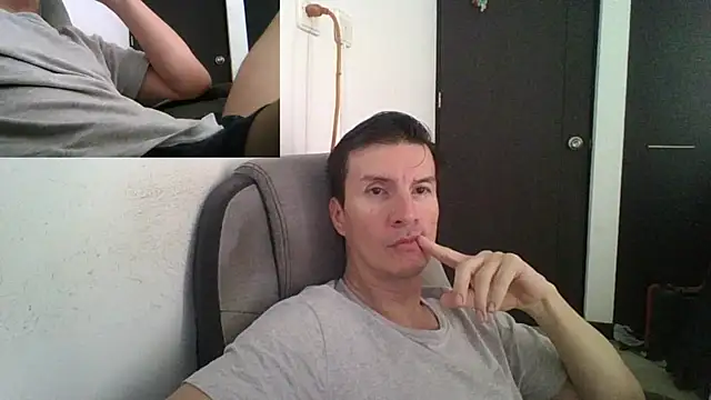 Snapshot of fieryloves chatting on 03/19/25, 12:23 fieryloves online show from 03/19/25, 12:23