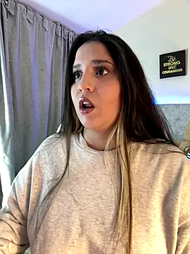 Snapshot of valentina_jonnes1 chatting on 12/04/24, 02:42 valentina jonnes1 online show from 12/04/24, 02:42