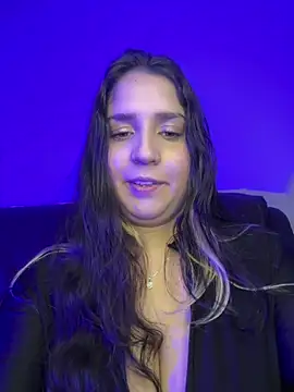 valentina jonnes1 online show from 06/05/26, 04:19