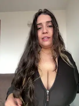valentina jonnes1 online show from 06/07/26, 10:13