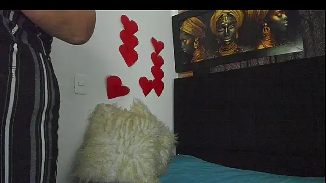 Evaaross 2345 online show from 02/24/25, 12:37