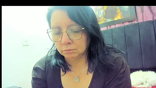 Evaaross 2345 online show from 11/08/25, 02:28