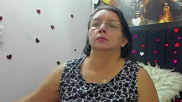 Evaaross 2345 online show from 05/20/26, 07:42