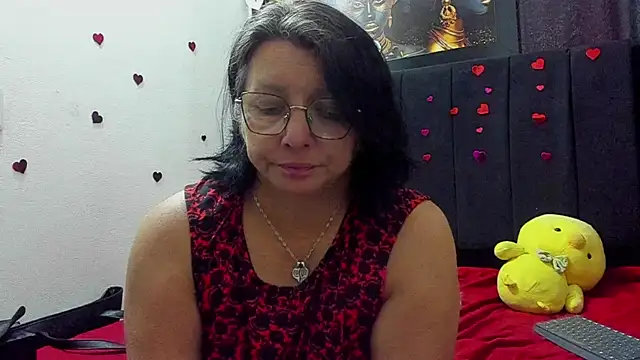 Evaaross 2345 online show from 07/23/26, 12:58