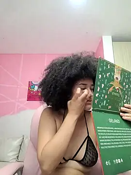 Snapshot of TwerkingAss chatting on 12/07/24, 04:31 TwerkingAss online show from 12/07/24, 04:31