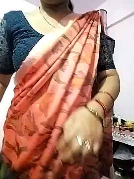 Snapshot of PayalSharmahot143 chatting on 02/07/25, 01:04 PayalSharmahot143 online show from 02/07/25, 01:04