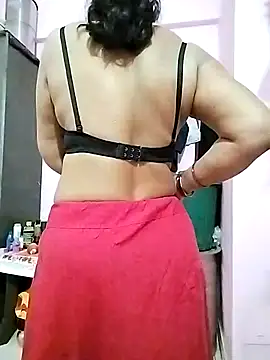 Snapshot of PayalSharmahot143 chatting on 02/15/25, 12:37 PayalSharmahot143 online show from 02/15/25, 12:37