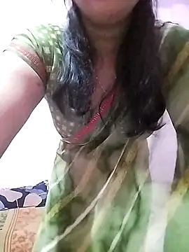 Snapshot of PayalSharmahot143 chatting on 02/15/25, 03:42 PayalSharmahot143 online show from 02/15/25, 03:42