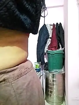 Snapshot of PayalSharmahot143 chatting on 02/27/25, 07:04 PayalSharmahot143 online show from 02/27/25, 07:04