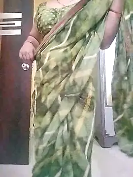 Snapshot of PayalSharmahot143 chatting on 03/19/25, 02:37 PayalSharmahot143 online show from 03/19/25, 02:37