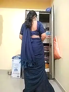 Snapshot of PayalSharmahot143 chatting on 03/21/25, 09:23 PayalSharmahot143 online show from 03/21/25, 09:23