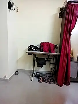 Snapshot of PayalSharmahot143 chatting on 09/11/25, 01:49 PayalSharmahot143 online show from 09/11/25, 01:49