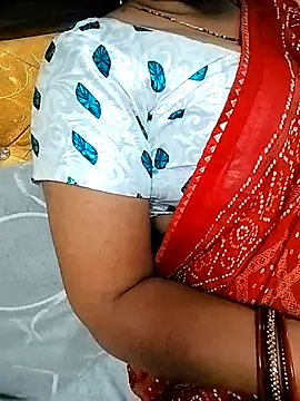 Snapshot of PayalSharmahot143 chatting on 09/15/25, 03:01 PayalSharmahot143 online show from 09/15/25, 03:01