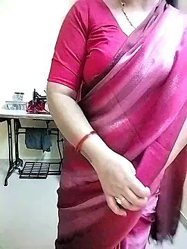 Snapshot of PayalSharmahot143 chatting on 09/17/25, 02:08 PayalSharmahot143 online show from 09/17/25, 02:08