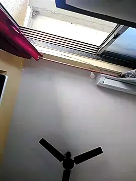 Snapshot of PayalSharmahot143 chatting on 09/25/25, 03:43 PayalSharmahot143 online show from 09/25/25, 03:43