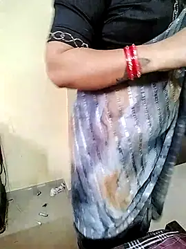 Snapshot of PayalSharmahot143 chatting on 10/07/25, 02:20 PayalSharmahot143 online show from 10/07/25, 02:20