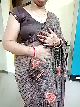 Snapshot of PayalSharmahot143 chatting on 10/15/25, 02:55 PayalSharmahot143 online show from 10/15/25, 02:55