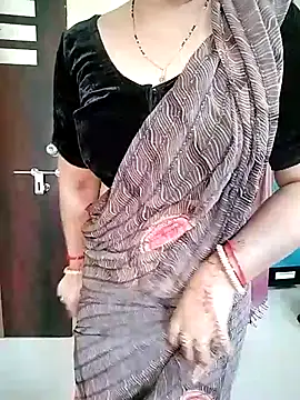 Snapshot of PayalSharmahot143 chatting on 10/16/25, 04:02 PayalSharmahot143 online show from 10/16/25, 04:02