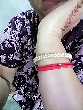 Snapshot of PayalSharmahot143 chatting on 10/18/25, 03:53 PayalSharmahot143 online show from 10/18/25, 03:53