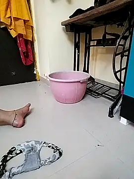 Snapshot of PayalSharmahot143 chatting on 10/22/25, 02:23 PayalSharmahot143 online show from 10/22/25, 02:23