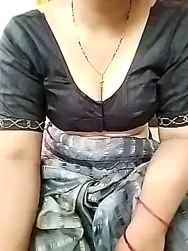 Snapshot of PayalSharmahot143 chatting on 10/25/25, 05:26 PayalSharmahot143 online show from 10/25/25, 05:26