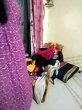 Snapshot of PayalSharmahot143 chatting on 10/26/25, 04:57 PayalSharmahot143 online show from 10/26/25, 04:57