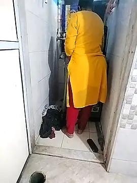 Snapshot of PayalSharmahot143 chatting on 12/02/25, 08:30 PayalSharmahot143 online show from 12/02/25, 08:30