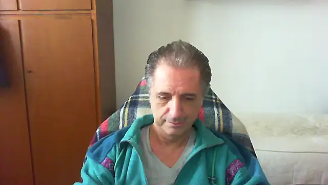 lliuk70mi online show from 04/23/26, 01:24