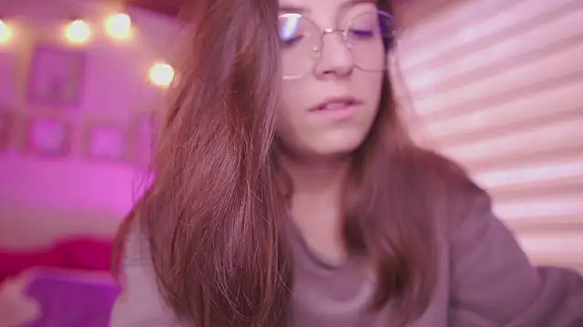 milly kenner online show from 03/16/26, 07:18