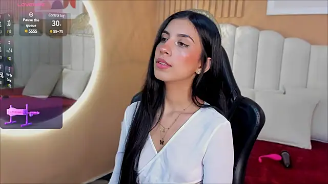 Snapshot of zia_cooper chatting on 03/06/25, 06:59 zia cooper online show from 03/06/25, 06:59