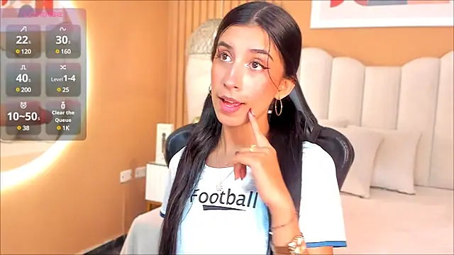 Snapshot of zia_cooper chatting on 03/18/25, 06:59 zia cooper online show from 03/18/25, 06:59