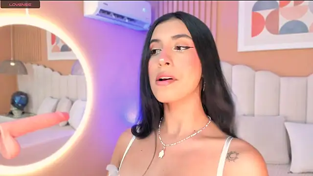 Snapshot of zia_cooper chatting on 10/03/25, 07:22 zia cooper online show from 10/03/25, 07:22