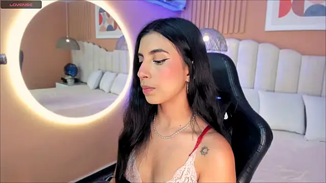 Snapshot of zia_cooper chatting on 10/14/25, 07:25 zia cooper online show from 10/14/25, 07:25