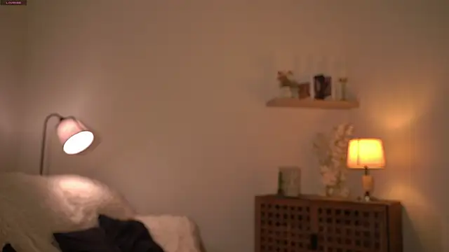 Snapshot of AudreyBarren chatting on 11/30/25, 04:16 AudreyBarren online show from 11/30/25, 04:16