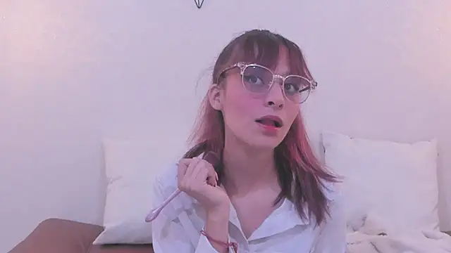 Snapshot of RedMeloddy chatting on 01/09/25, 07:18 RedMeloddy online show from 01/09/25, 07:18