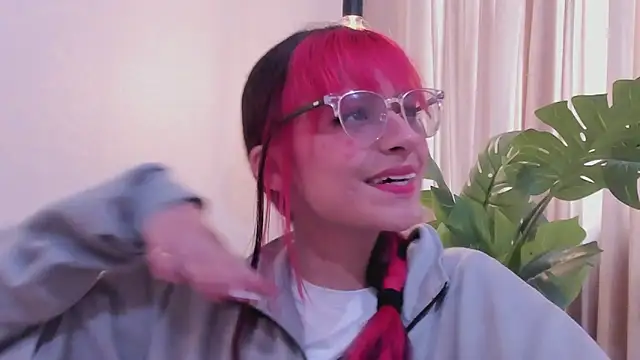 Snapshot of RedMeloddy chatting on 02/06/25, 07:29 RedMeloddy online show from 02/06/25, 07:29