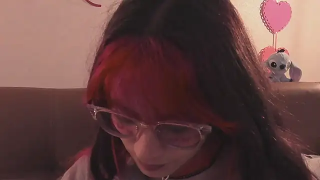 Snapshot of RedMeloddy chatting on 02/12/25, 10:15 RedMeloddy online show from 02/12/25, 10:15