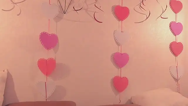 Snapshot of RedMeloddy chatting on 02/17/25, 10:36 RedMeloddy online show from 02/17/25, 10:36