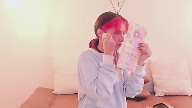 Snapshot of RedMeloddy chatting on 03/03/25, 07:17 RedMeloddy online show from 03/03/25, 07:17