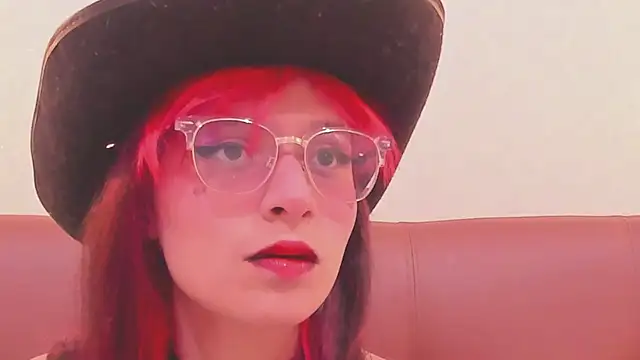 Snapshot of RedMeloddy chatting on 03/07/25, 07:27 RedMeloddy online show from 03/07/25, 07:27