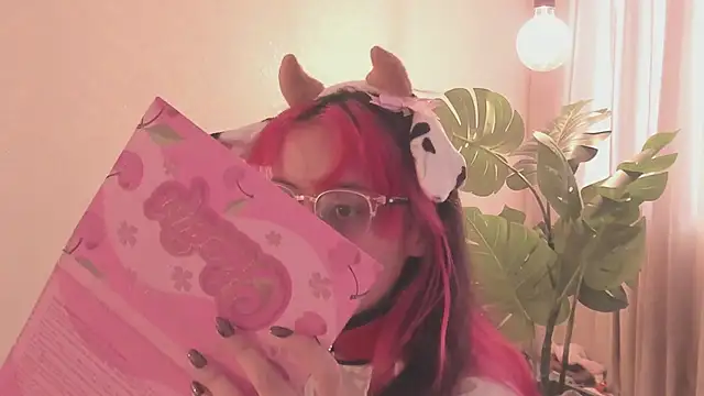 Snapshot of RedMeloddy chatting on 03/09/25, 07:15 RedMeloddy online show from 03/09/25, 07:15