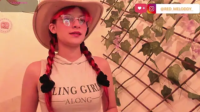 Snapshot of RedMeloddy chatting on 10/03/25, 08:17 RedMeloddy online show from 10/03/25, 08:17