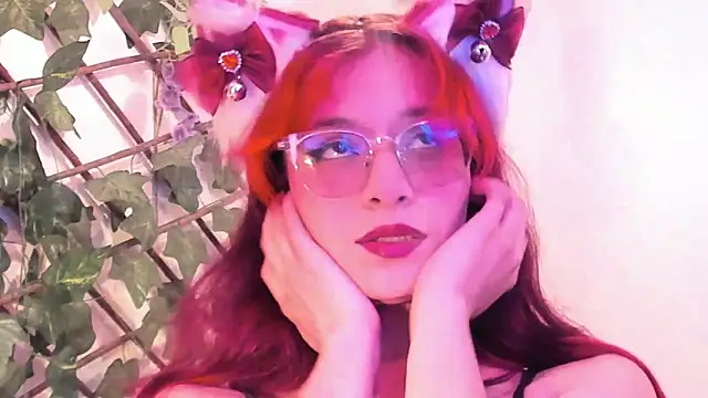 Snapshot of RedMeloddy chatting on 11/02/25, 08:11 RedMeloddy online show from 11/02/25, 08:11