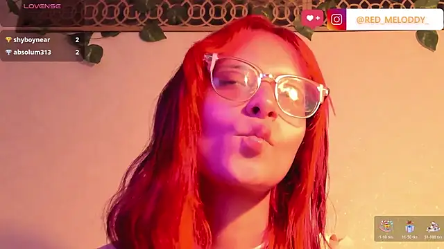 Snapshot of RedMeloddy chatting on 11/03/25, 08:10 RedMeloddy online show from 11/03/25, 08:10