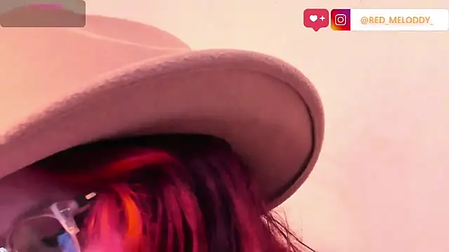 Snapshot of RedMeloddy chatting on 11/07/25, 07:58 RedMeloddy online show from 11/07/25, 07:58