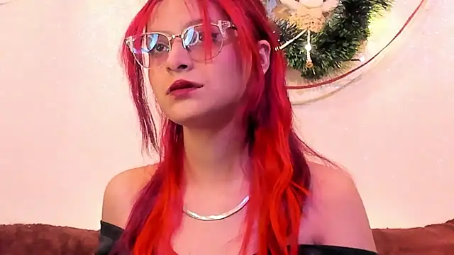 Snapshot of RedMeloddy chatting on 12/15/25, 12:15 RedMeloddy online show from 12/15/25, 12:15