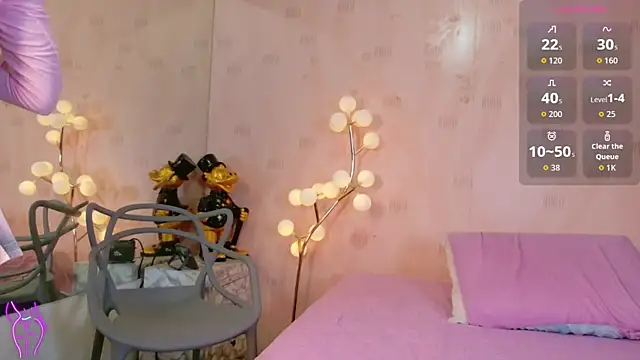 littleebonymommy online show from 04/24/26, 07:49