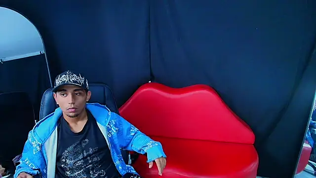 Annyeli online show from 06/19/26, 02:16