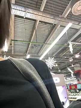 bigbabykiki online show from 12/14/24, 12:44